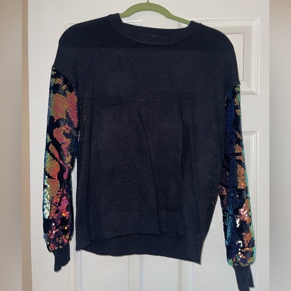 Rachael Sweaters - Black sweater with Sequin sleeves • women’s medium